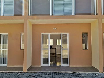 SOBRADO NOVO CONDOM�NIO NO CAPRIC�RNIO